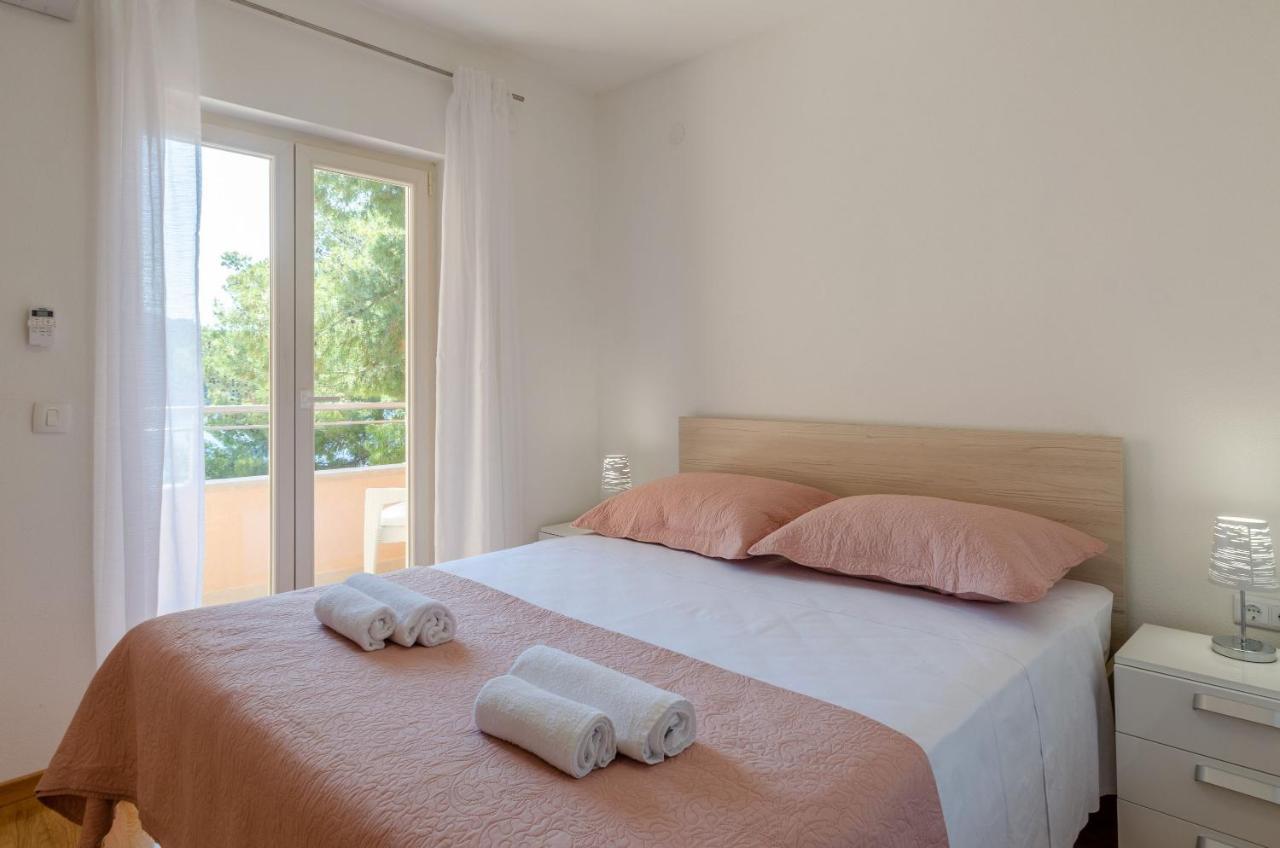 Pine Tree Apartment Zanetic Blato  외부 사진